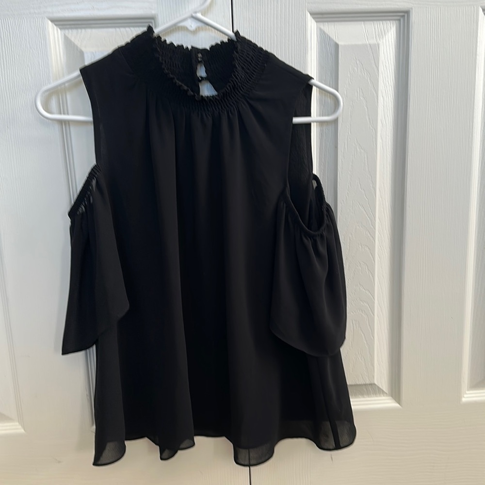 Rachel Roy (Macys) Black lines high neck cold shoulder blouse size M
